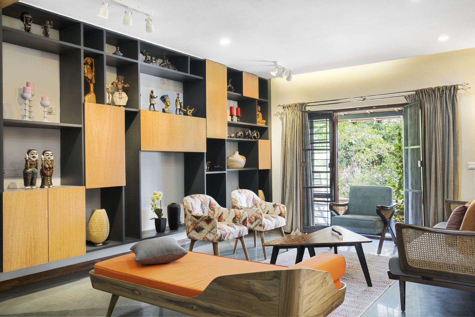 Furniture, Decor & Styling